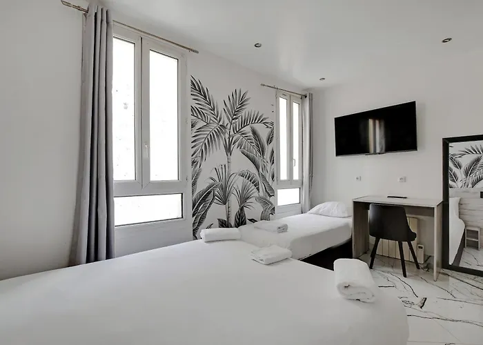 Modern\'s Hotel